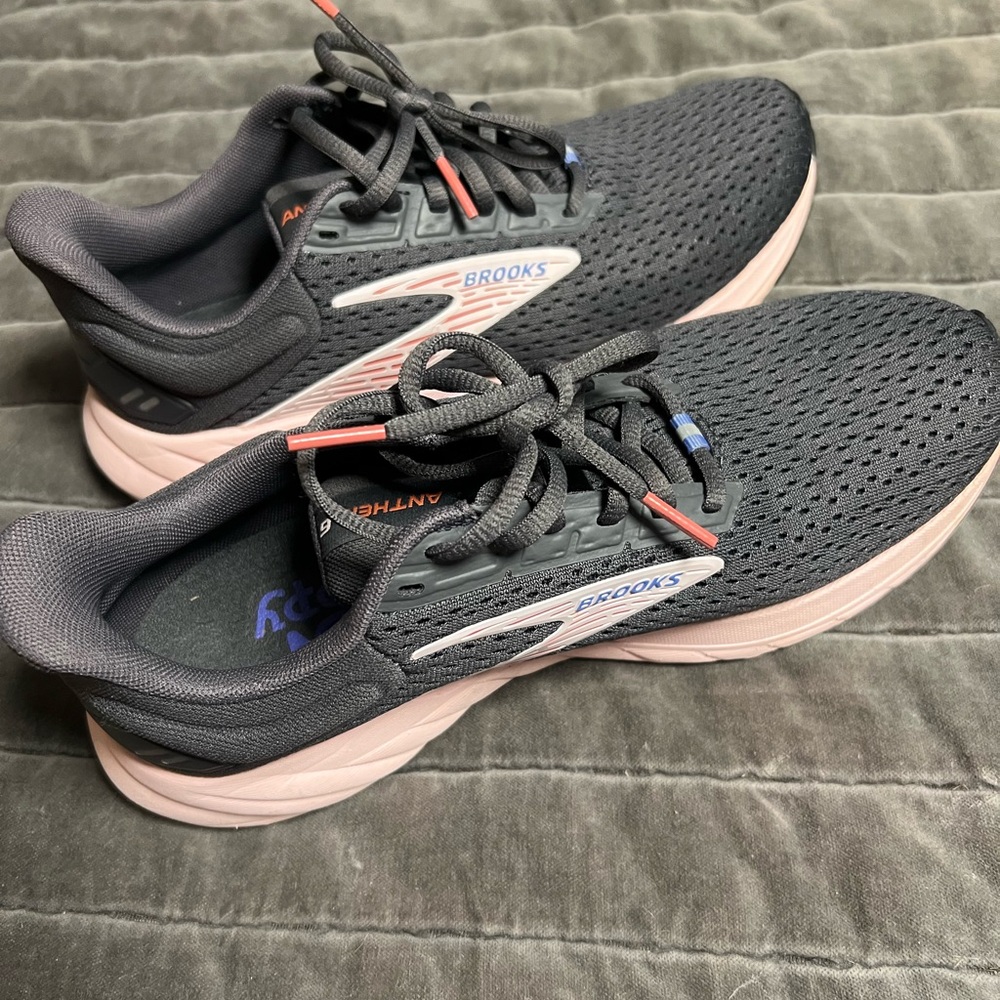 Brooks Charcoal and Blush Running Shoes - Picture 2 of 8
